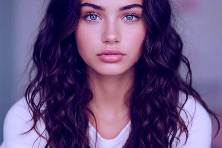 Isabella, 39, a brunette amber-eyed mediterranean companion based in Boukhalef. Offering Dinner Date, Massage, Erotic Massage. Available for incall and outca...
