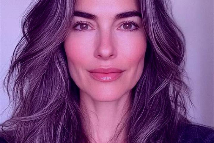 Isabella, 39, a brunette grey-eyed mixed companion based in Iazurile. Offering Striptease, Overnight, 69. Available for incall and outcall, day and evening d...