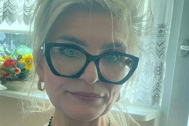 Isabella, 39 — Escort in Kokoszki, Poland