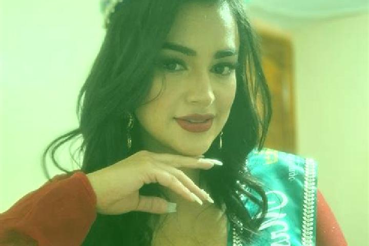 Isabella, 39 — Escort in Sibilia, Guatemala
