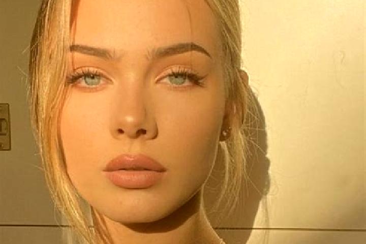 Ivy, 20, a black blue-eyed european companion based in Wipperdorf. Offering GFE, Erotic Massage. Available for incall and outcall, day and evening dates.