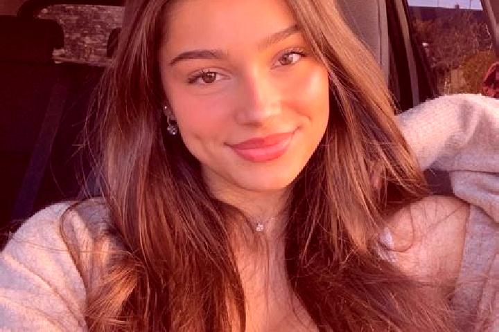 Ivy, 20, a brunette grey-eyed mixed companion based in Ulstrup. Offering A-Level, Couples, Massage, Party Girl. Available for incall and outcall, day and eve...