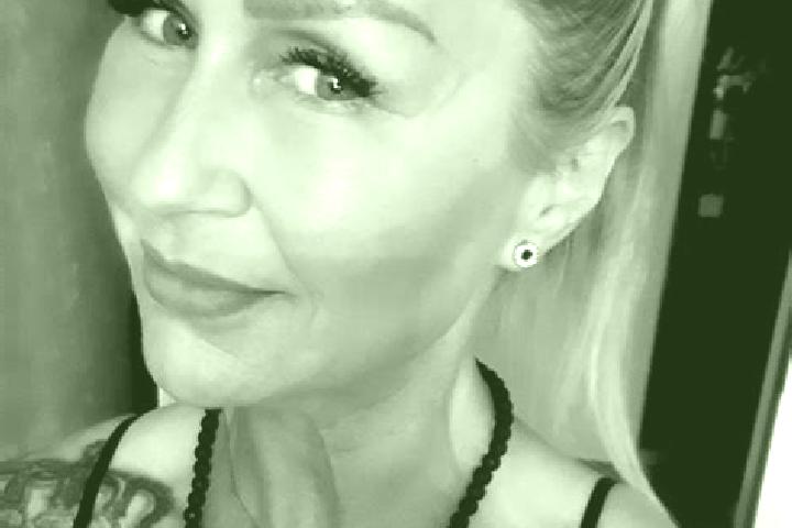 Ivy, 20 — Escort in Geyen, Germany