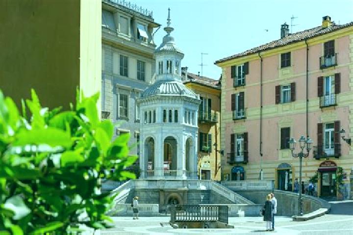 Ivy, 20 — Escort in San Salvatore Monferrato, Italy