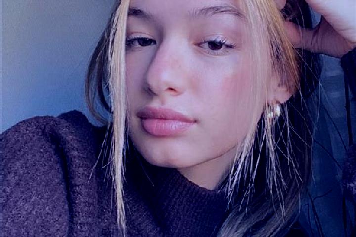 Ivy, 21, a blonde brown-eyed ebony companion based in Jubb al Jarrah. Offering Party Girl, OWO, Massage. Available for incall and outcall, day and evening da...