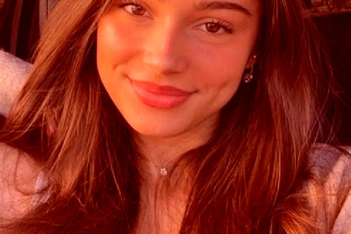 Ivy, 21, a brunette hazel-eyed latina companion based in Thiembronne. Offering Girlfriend Experience, Duos, Striptease, Deep French Kissing, Travel Companion...