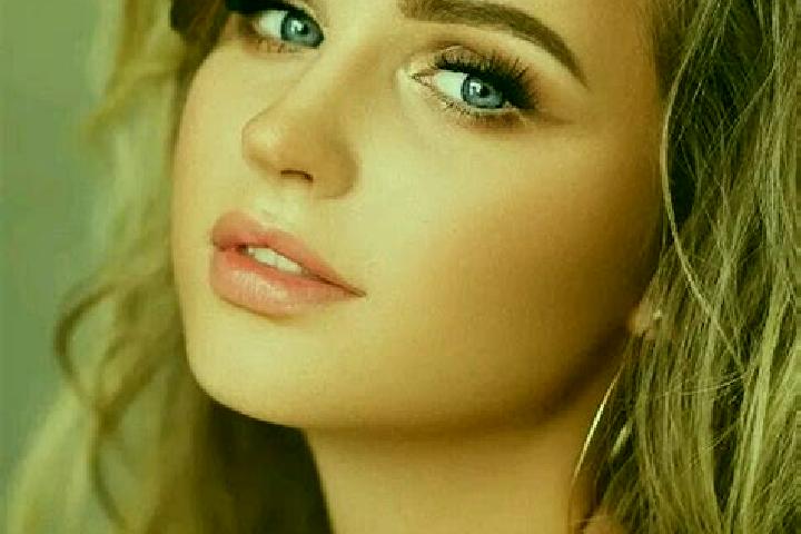 Ivy, 21, a dark blonde blue-eyed mediterranean companion based in Portugues de Galvez. Offering 69, Couples, Erotic Massage, Fetish. Available for incall and...