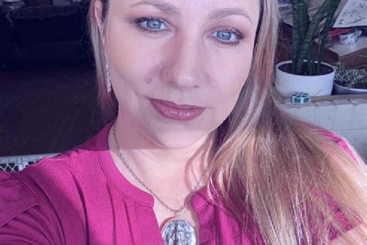 Ivy, 21 — Escort in Sterling City, United States