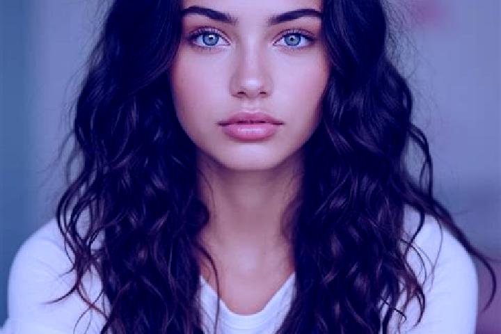 Ivy, 22, a auburn hazel-eyed mediterranean companion based in Reyero. Offering GFE, OWO, CIM, Massage. Available for incall and outcall, day and evening dates.