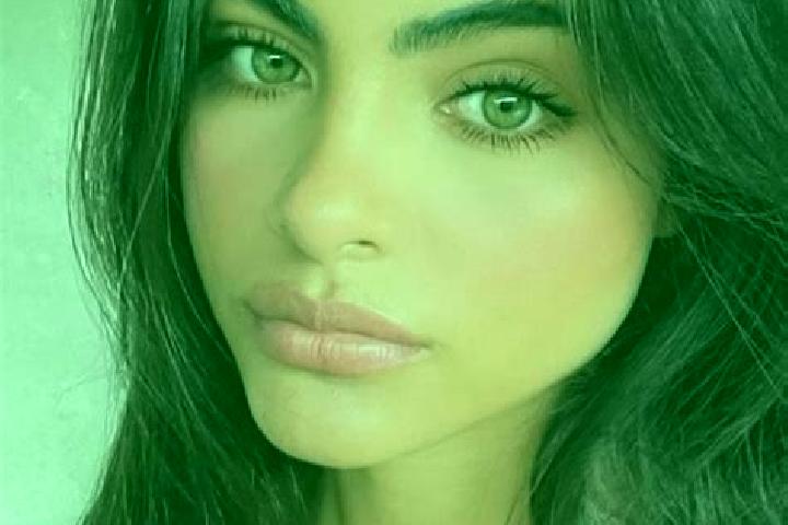 Ivy, 22, a brunette green-eyed european companion based in Chiuiesti. Offering Striptease, 69, Tantra, A-Level. Available for incall and outcall, day and eve...