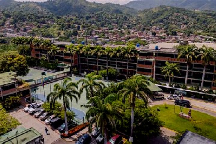 Ivy, 22 — Escort in Guatire, Venezuela