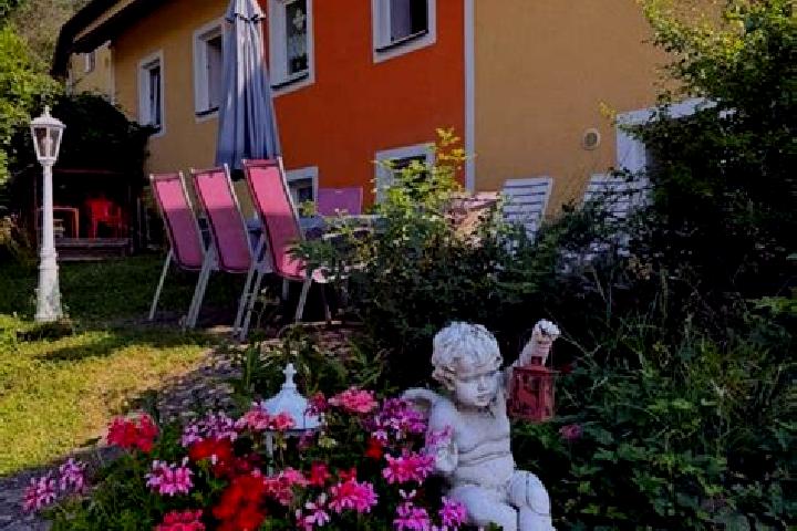 Ivy, 22 — Escort in Maria Taferl, Austria