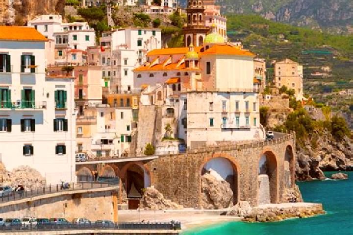 Ivy, 22 — Escort in Mediis, Italy