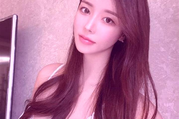 Ivy, 22 — Escort in Ya erya, China