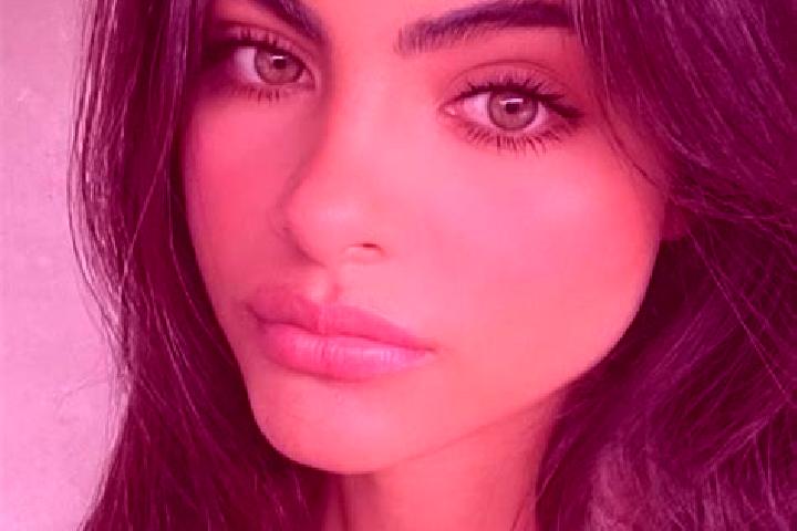 Ivy, 23, a brunette dark-eyed european companion based in Vermenton. Offering GFE, Couples, Duos. Available for incall and outcall, day and evening dates.