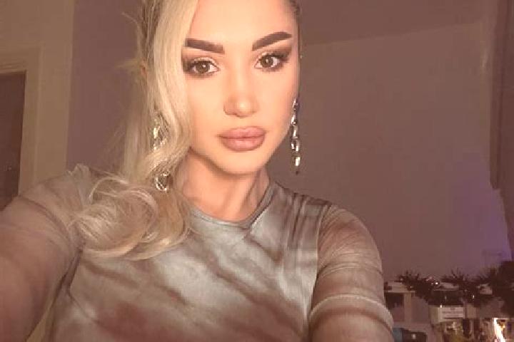 Ivy, 24, a blonde dark-eyed indian companion based in Taguisa. Offering Striptease, GFE, Party Girl. Available for incall and outcall, day and evening dates.