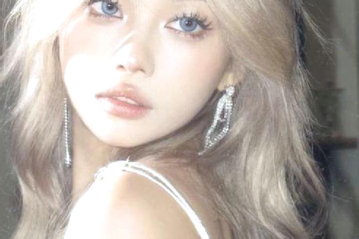 Ivy, 24, a blonde grey-eyed asian companion based in Don Chan. Offering Erotic Massage, Prostate Massage, Fetish, Tantra. Available for incall and outcall, d...