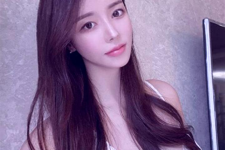 Ivy, 24 — Escort in Shengjiaba, China