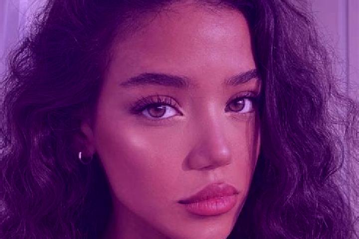 Ivy, 25, a black brown-eyed caribbean companion based in Pelmo Park-Humberlea. Offering Overnight, GFE, OWO, Deep French Kissing. Available for incall and ou...