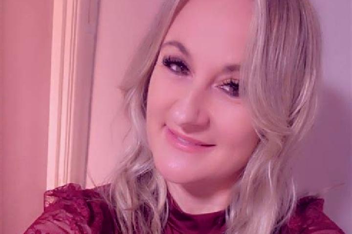 Ivy, 25 — Escort in Bollington, United Kingdom