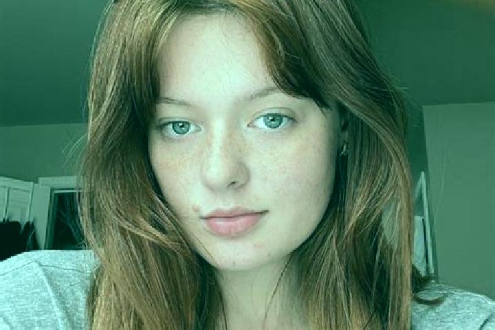 Ivy, 26, a auburn brown-eyed mediterranean companion based in Axapusco. Offering CIM, Fetish. Available for incall and outcall, day and evening dates.