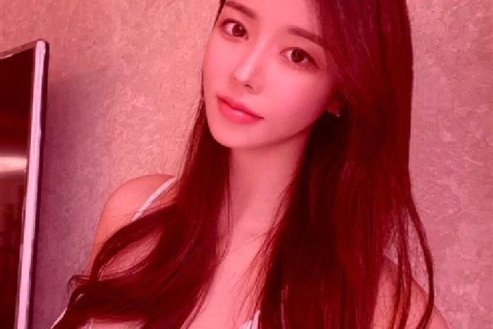 Ivy, 26 — Escort in Gaoshibei, China