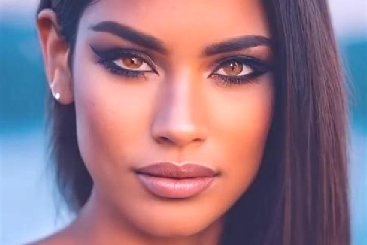 Ivy, 27, a black amber-eyed latina companion based in Leme. Offering 69, Prostate Massage, BDSM. Available for incall and outcall, overnight bookings available.