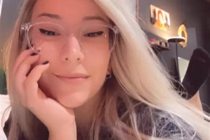 Ivy, 27, a blonde amber-eyed asian companion based in West Burlington. Offering Girlfriend Experience, Fetish, Couples, Striptease. Available for incall and ...