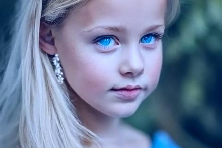 Ivy, 27, a blonde blue-eyed indian companion based in Tegalpapak. Offering Dinner Date, Party Girl. Available for incall and outcall, day and evening dates.