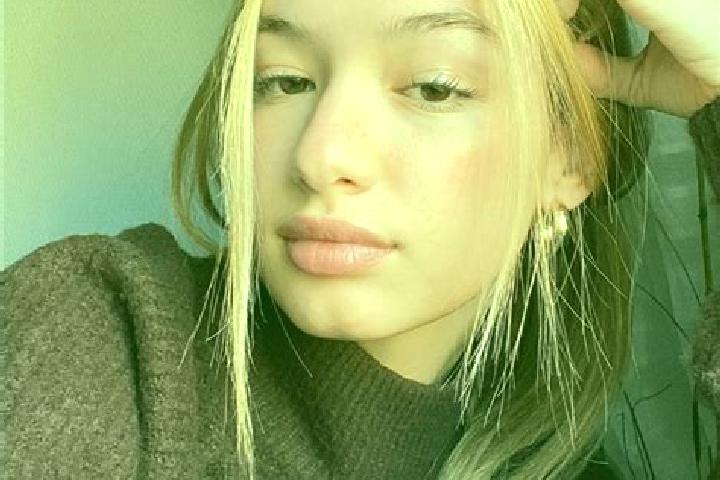 Ivy, 27, a blonde brown-eyed ebony companion based in Herrengosserstedt. Offering Erotic Massage, CIM. Available for incall and outcall, day and evening dates.