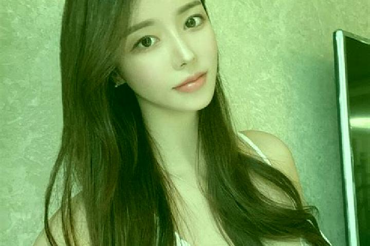 Ivy, 27 — Escort in Liangtouyang, China