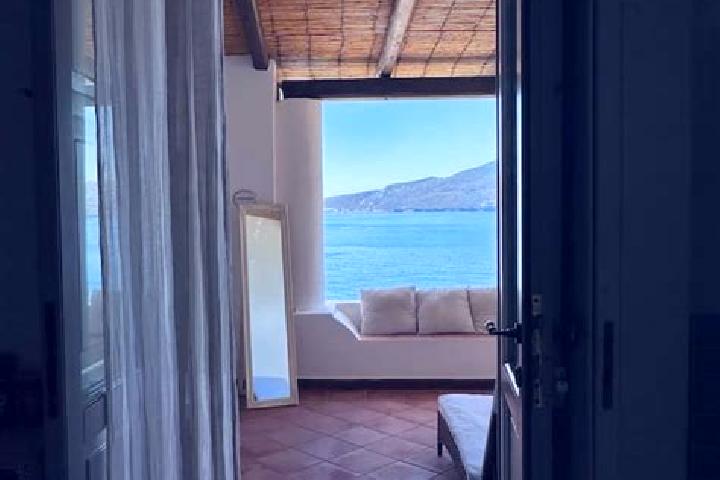 Ivy, 27 — Escort in Santa Marina, Italy