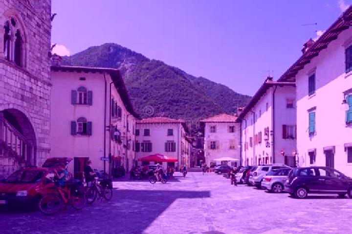 Ivy, 27 — Escort in Venzone, Italy
