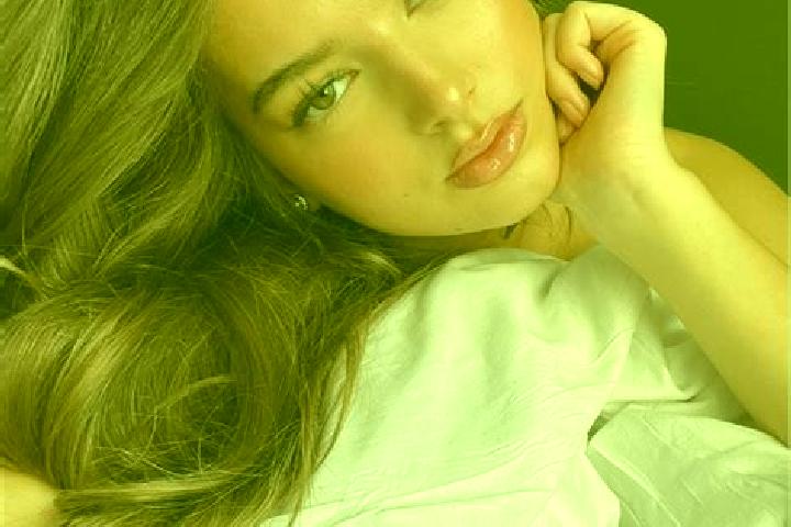 Ivy, 28, a chestnut hazel-eyed latina companion based in Baun. Offering Couples, Overnight, Massage. Available for incall and outcall, day and evening dates.