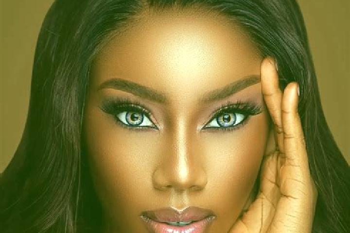 Ivy, 28, a red blue-eyed ebony companion based in Ostrovu Mare. Offering Roleplay, A-Level, OWO, Deep French Kissing. Available for incall and outcall, overn...