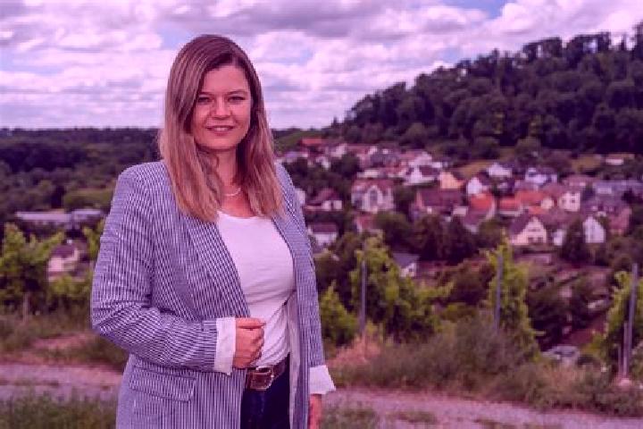 Ivy, 28 — Escort in Sternenfels, Germany