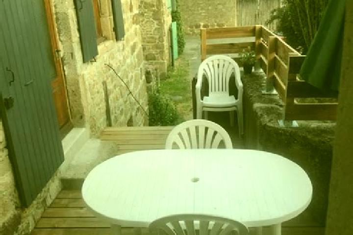 Ivy, 30 — Escort in Vernosc-les-Annonay, France