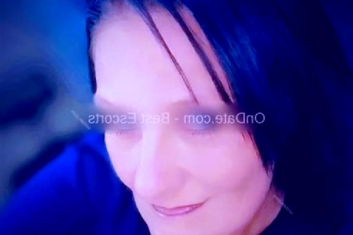 Ivy, 30 — Escort in West Longview, United States