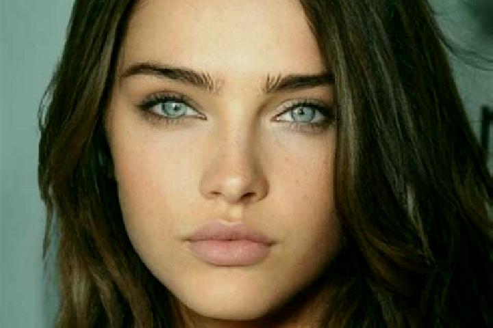 Ivy, 31, a brunette dark-eyed mixed companion based in DeWitt. Offering 69, CIM, Overnight. Available for incall and outcall, day and evening dates.