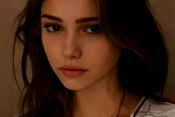 Ivy, 31, a chestnut grey-eyed slavic companion based in Southend-on-Sea. Offering Deep French Kissing, BDSM, Dinner Date. Available for incall and outcall, o...