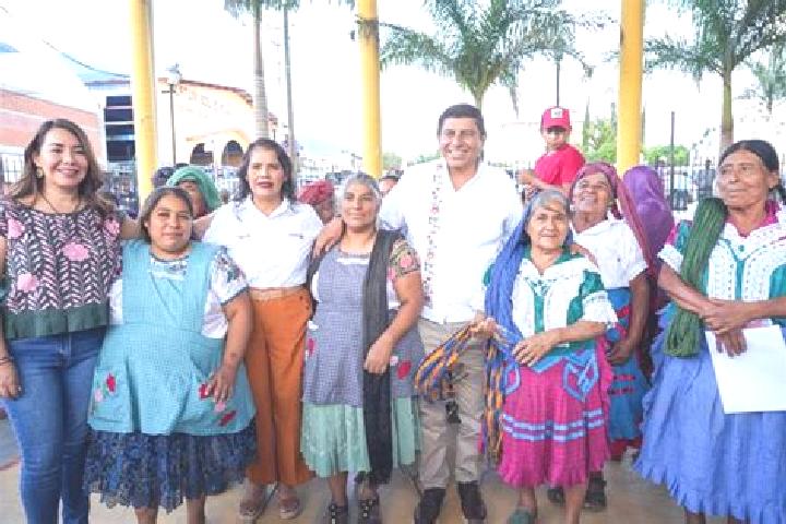 Ivy, 31 — Escort in Magdalena Teitipac, Mexico
