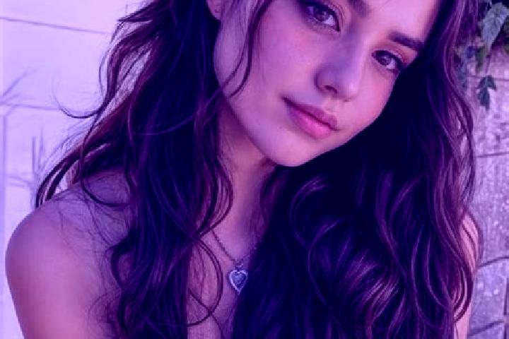 Ivy, 32, a dark blonde hazel-eyed middle eastern companion based in Molodyozhnoye. Offering Overnight, Roleplay, Massage. Available for incall and outcall, o...