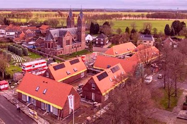 Ivy, 32 — Escort in Einighausen, Netherlands