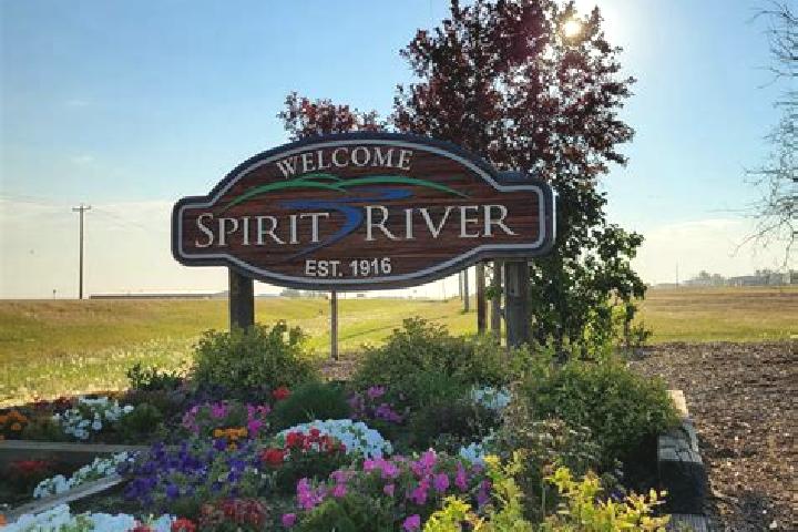 Ivy, 32 — Escort in Spirit River, Canada