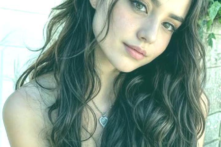 Ivy, 33, a auburn amber-eyed middle eastern companion based in Nelas. Offering A-Level, Deep French Kissing, OWO, Overnight. Available for incall and outcall...