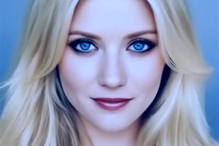 Ivy, 33, a blonde amber-eyed caucasian companion based in Acocro. Offering Travel Companion, Tantra, Domination. Available for incall and outcall, day and ev...
