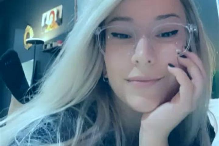 Ivy, 33, a blonde dark-eyed indian companion based in Saint-Joseph-de-Coleraine. Offering Prostate Massage, CIM, Fetish. Available for incall and outcall, da...