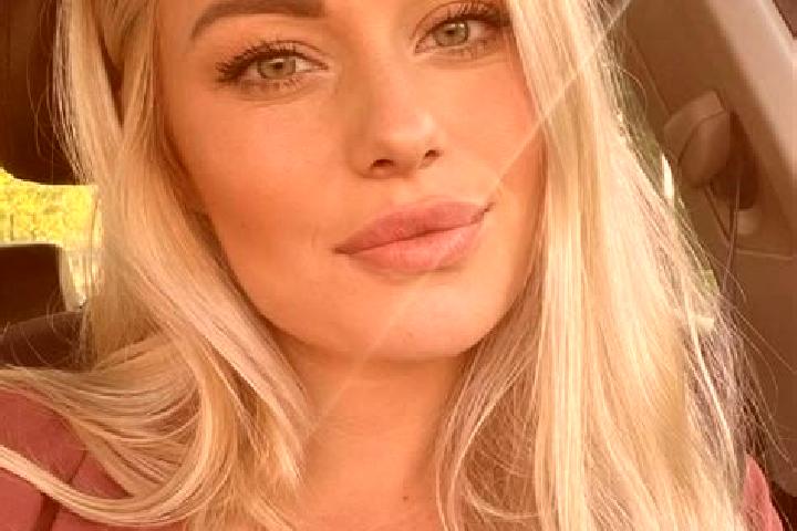Ivy, 33, a blonde hazel-eyed european companion based in Okeene. Offering Duos, Prostate Massage, Fetish. Available for incall and outcall, day and evening d...