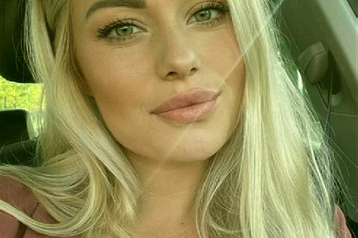 Ivy, 33, a blonde hazel-eyed middle eastern companion based in Congregacion Ortiz. Offering Travel Companion, Erotic Massage. Available for incall and outcal...