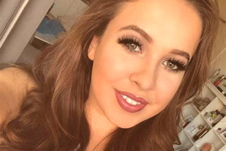 Ivy, 33, a dark blonde dark-eyed caucasian companion based in Ardino. Offering Striptease, Massage, Duos, Couples. Available for incall and outcall, day and ...